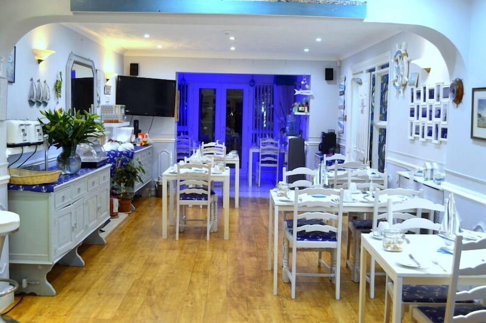 Watersedge Guest House 29/43