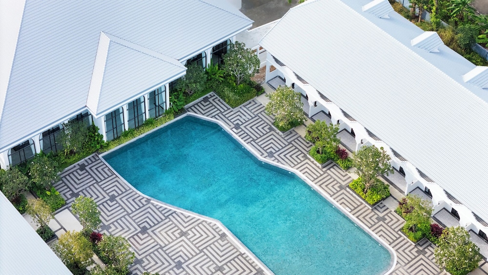 Indochina Hotel 45/50