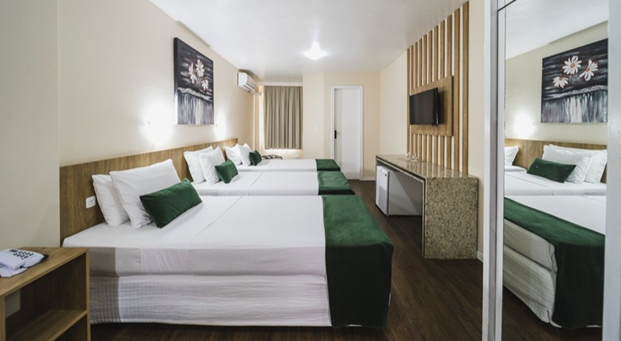 Standard Triple Dbl Bed - 2 Twin Bed