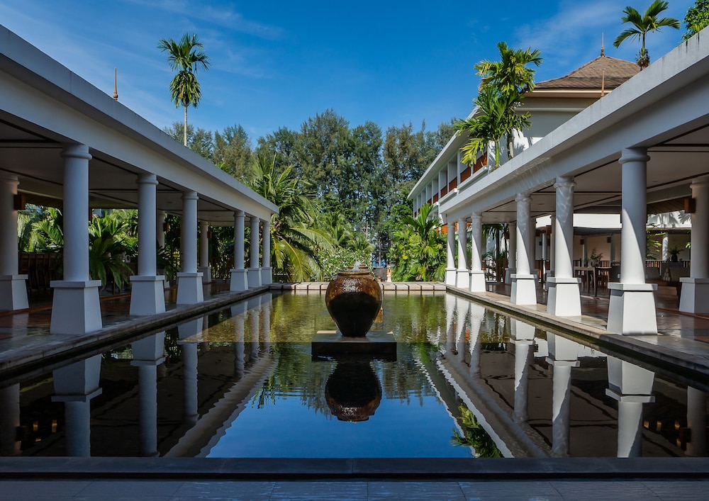 Naithonburi Beach Resort 1/43