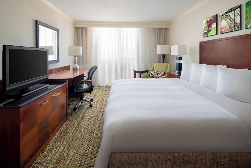 Concierge, King Bed