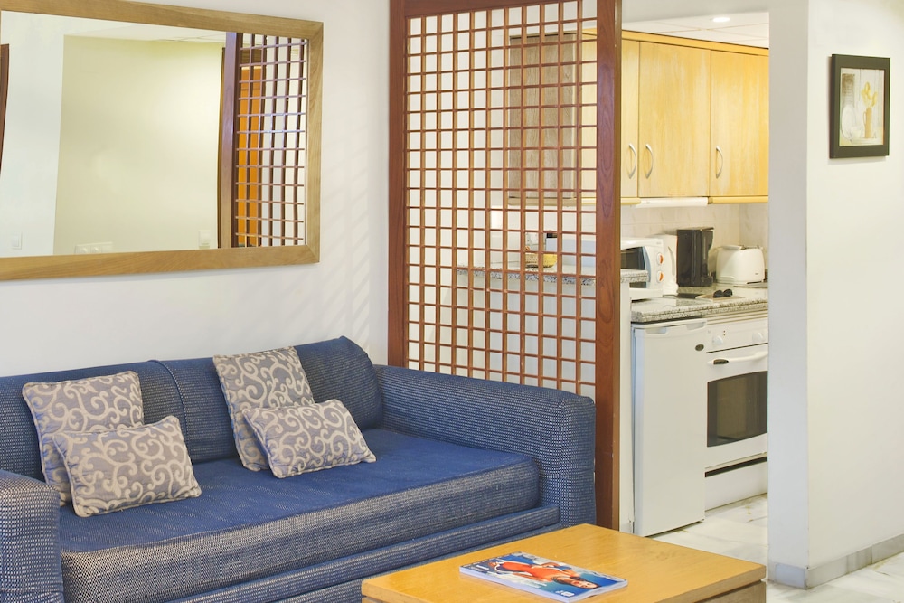 Sunset Beach Club Aparthotel 38/50