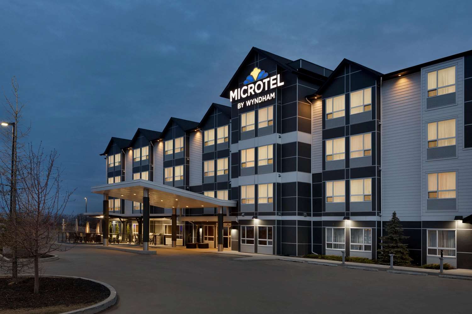Microtel Inn & Suites By Wyndham Bonnyville 2/43