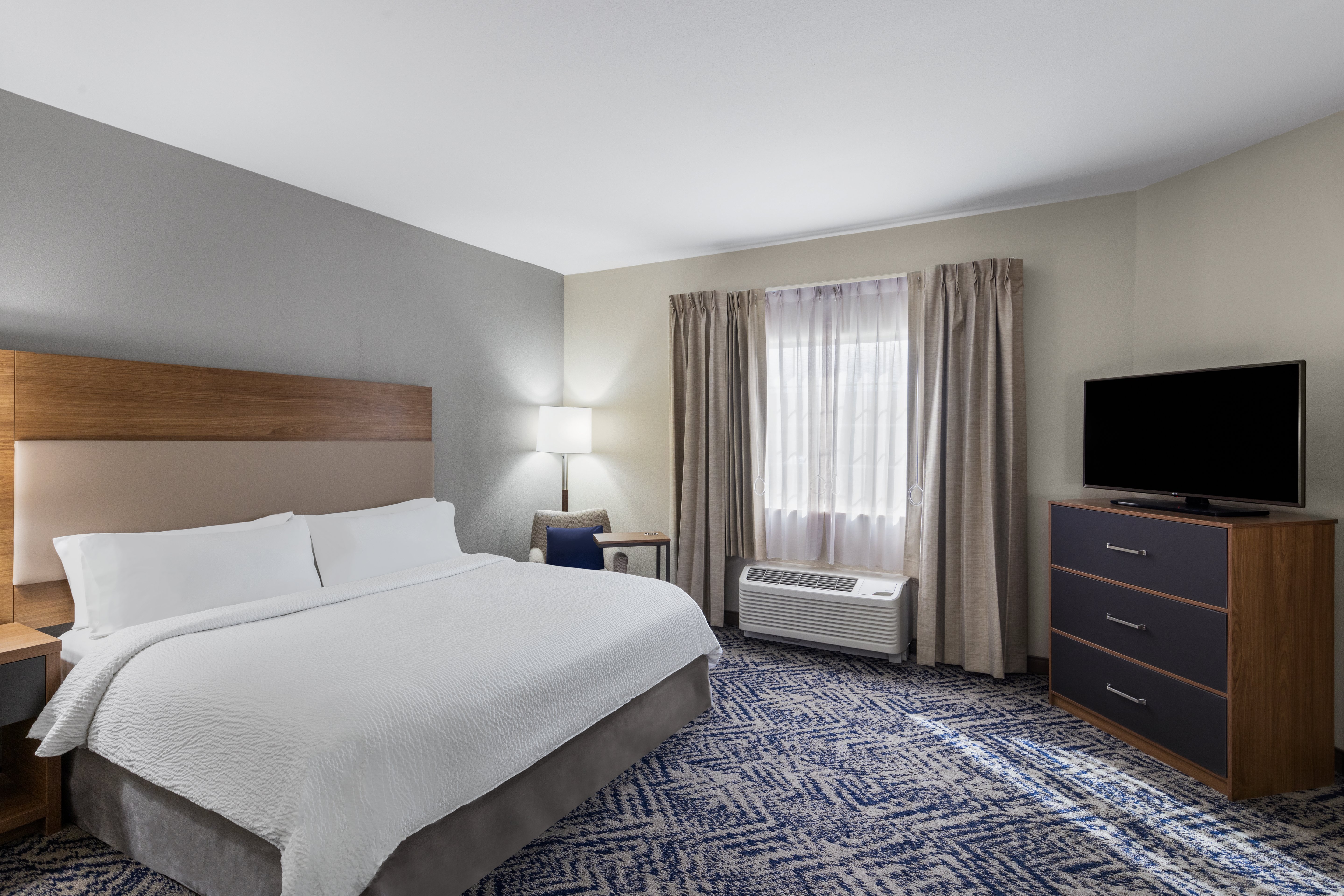 Studio, Suite, King Bed, Accessible