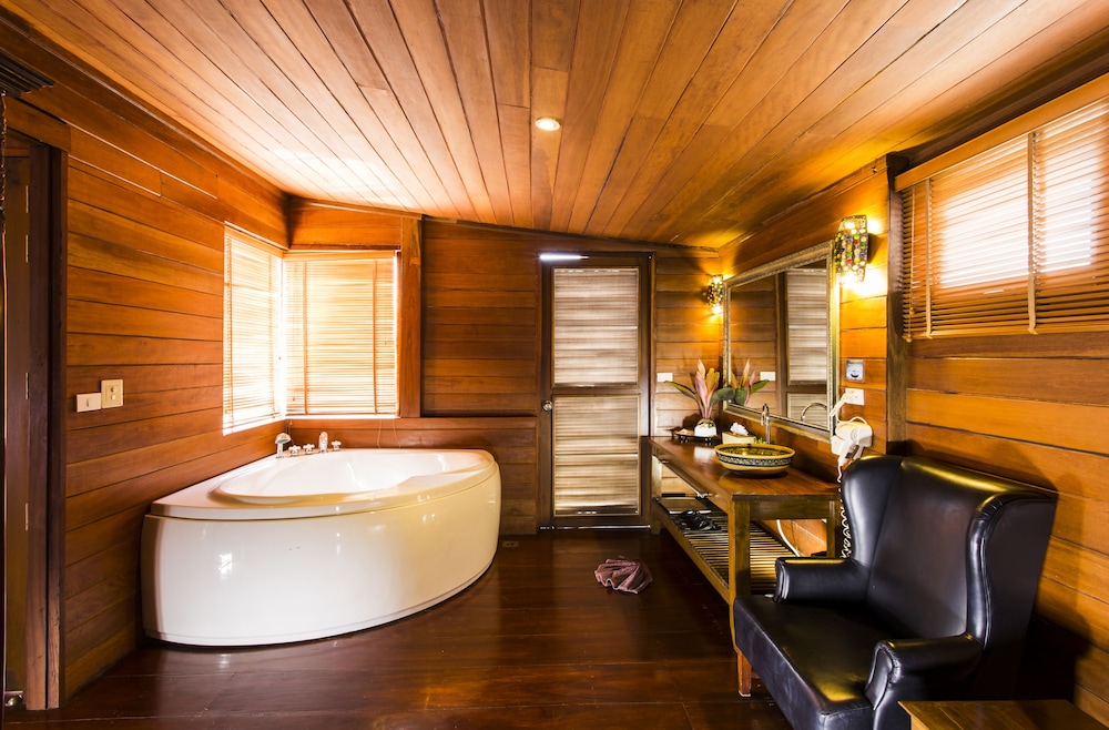 Gajapuri Resort Spa 50/76