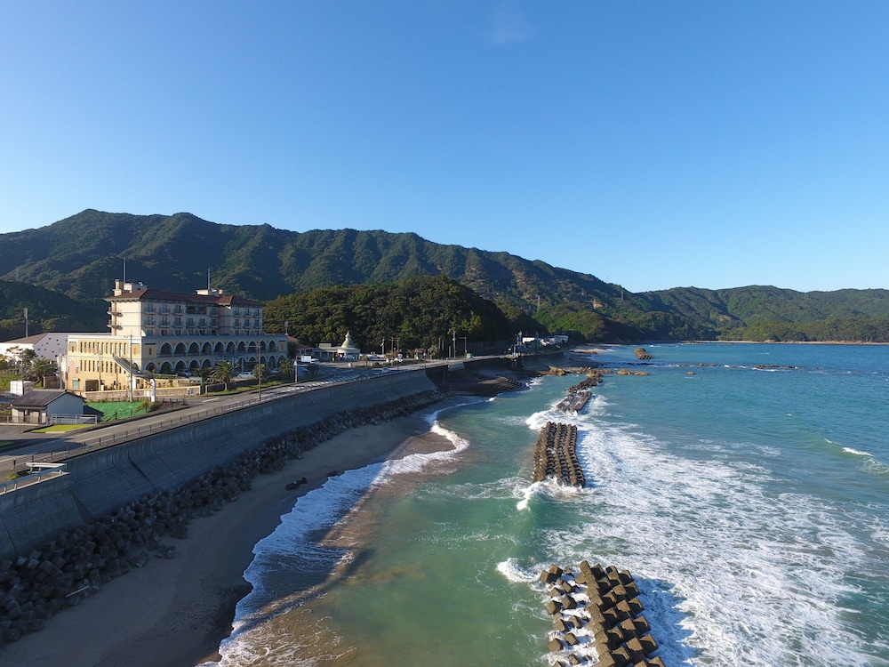 Hotel Riviera Shishikui 29/33