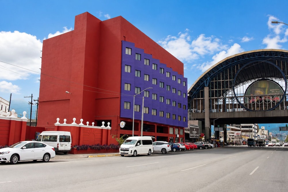 Hotel Son Mar Monterrey Centro 52/54