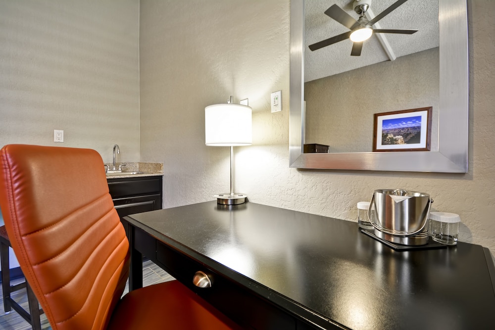 Doubletree By Hilton Phoenix North 57/73