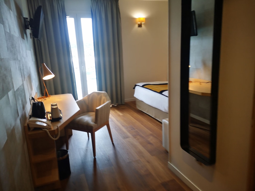 Le Konine 14/50