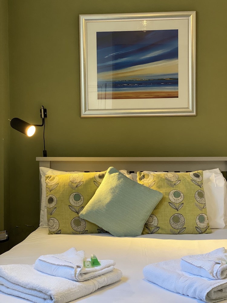 The Elizabeth House Hotel 34/58