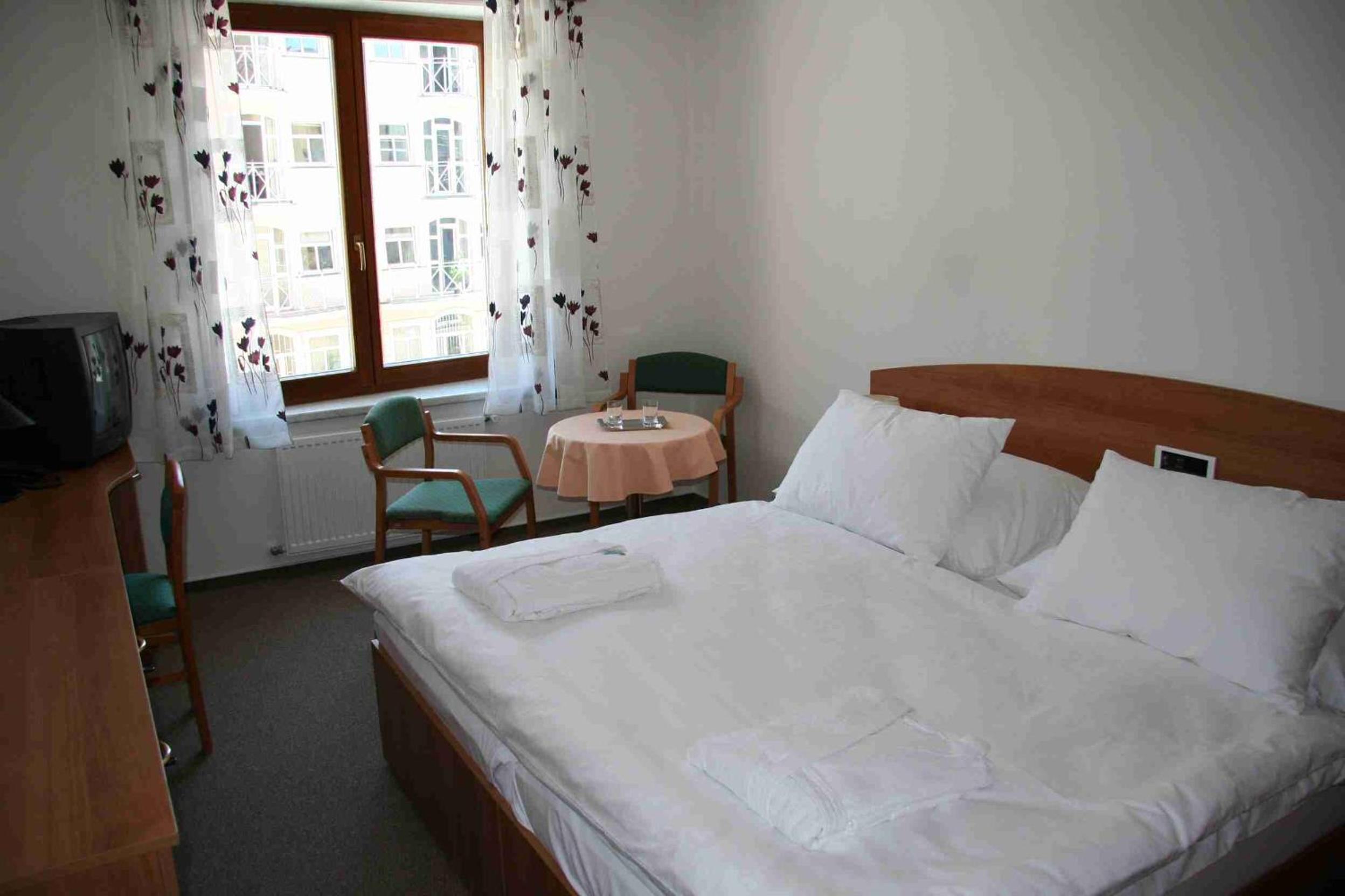 Lazensky Hotel Park 10/48