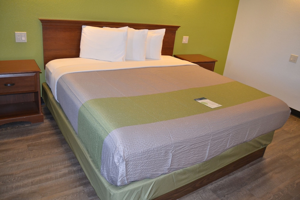 Motel6 Oakdale, CA 18/67