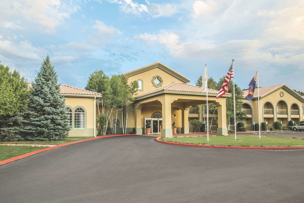 La Quinta Inn & Suites by Wyndham Conference Center Prescott 1/44