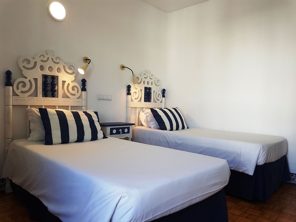 2 BEDROOMS, APARTMENT, 6 BEDS