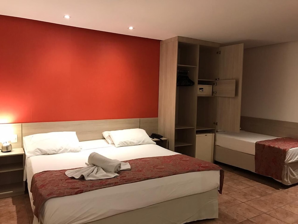 Plaza Praia Suites 26/75