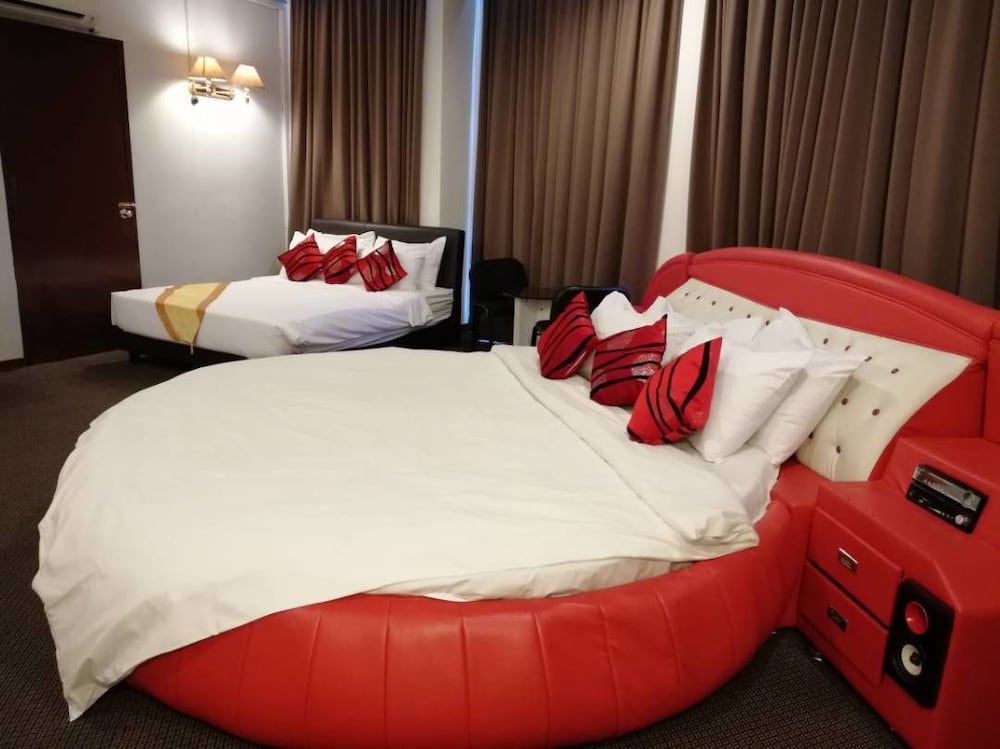 Paragon City Hotel 18/28
