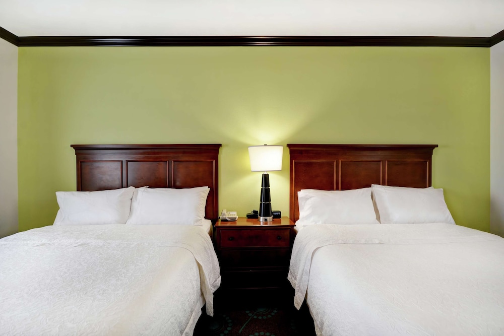 Hampton Inn & Suites San Antonio/Northeast I-35 17/52