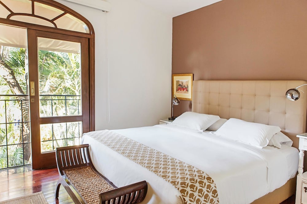 FAMILY, APARTMENT, KING BED, SOFA, KITCHEN, GARDEN AREA