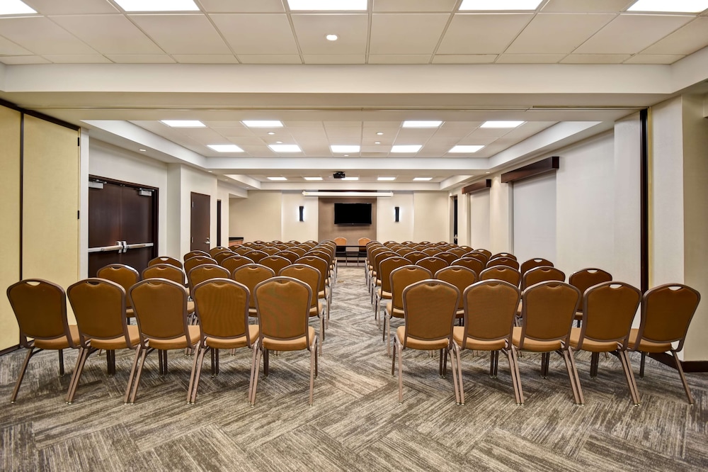 Hyatt Place Phoenix Gilbert 38/50