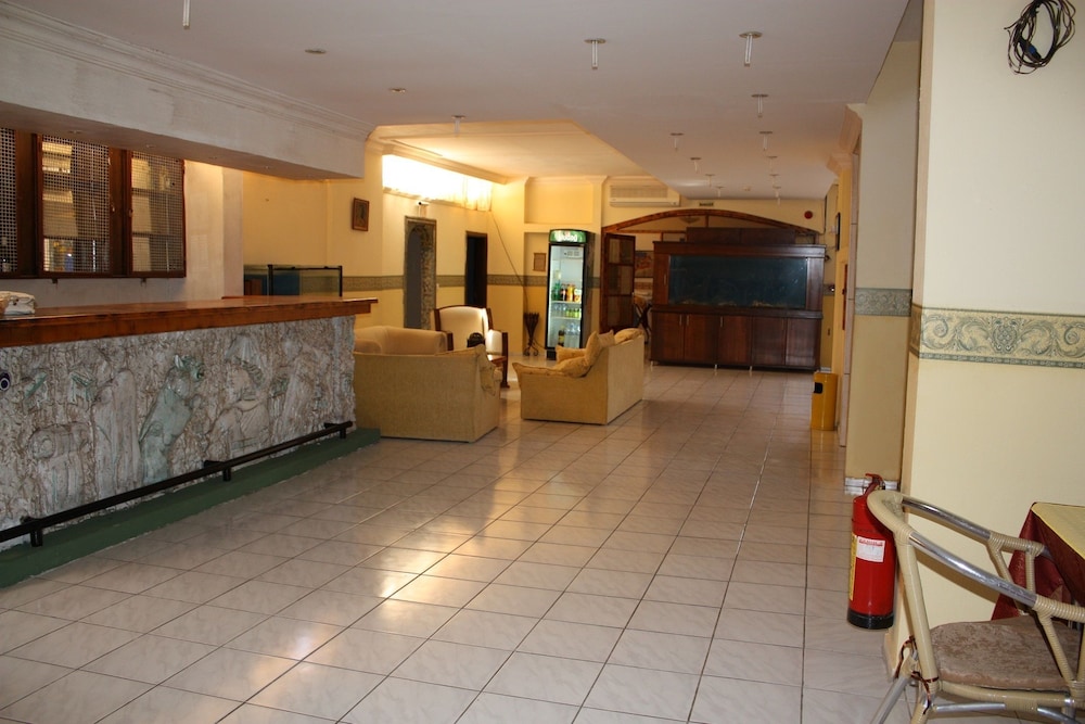 Marsyas Hotel 8/44