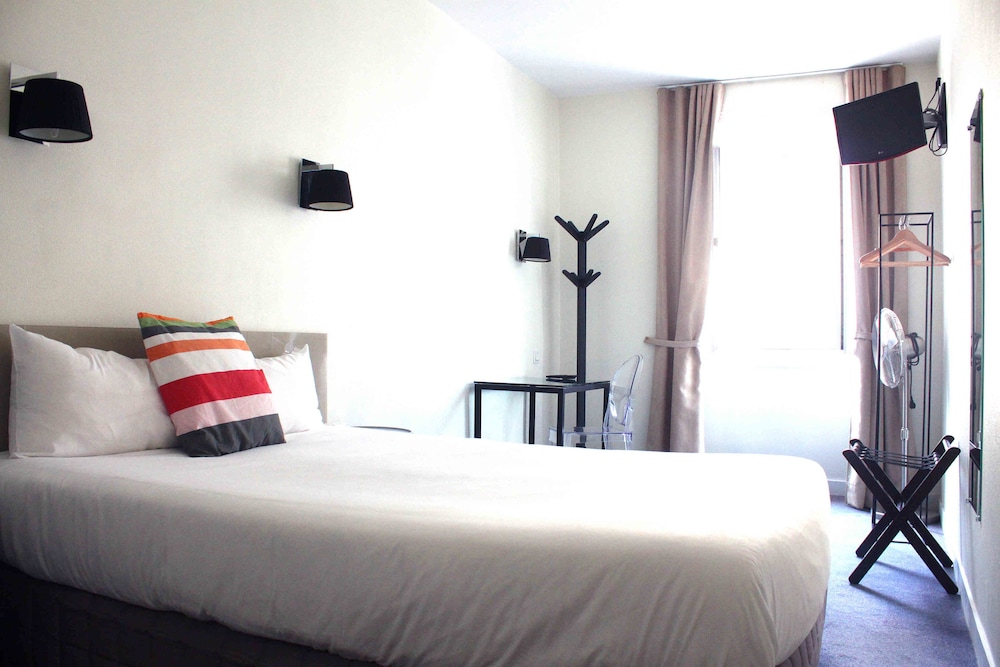 HOTEL HENRI IV 39/69