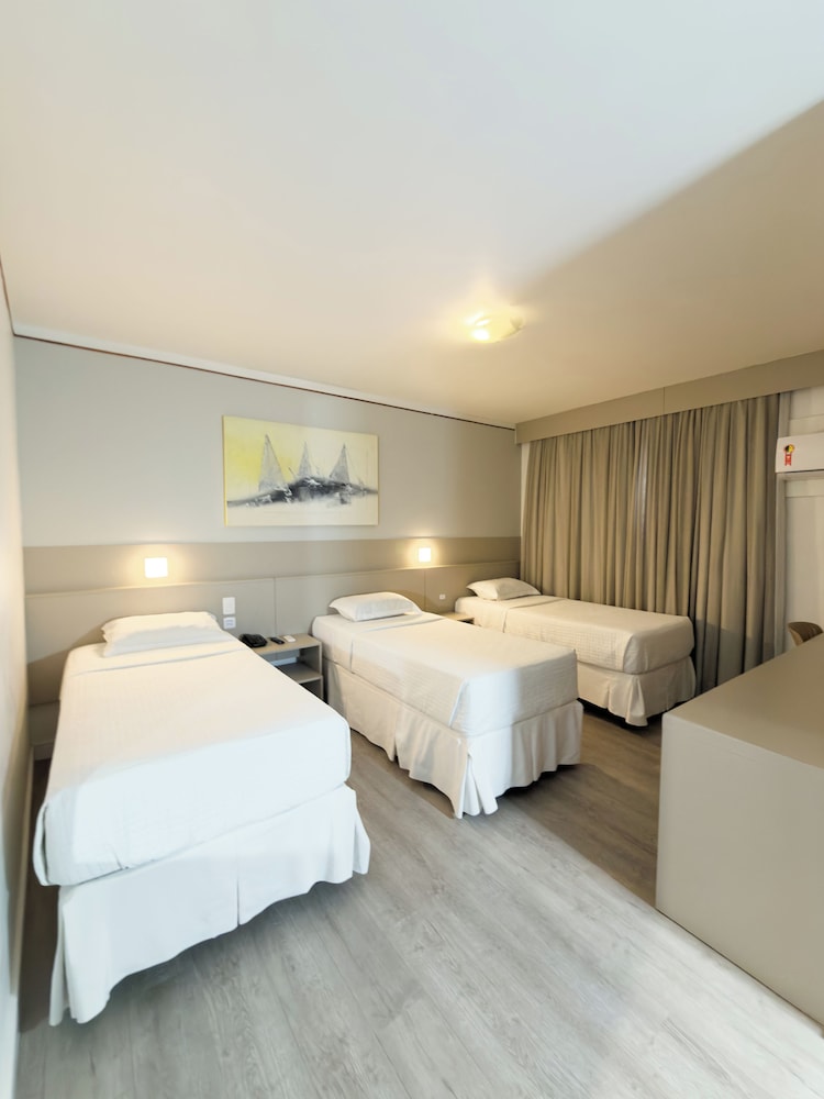 Hotel Gracher Praia 29/68