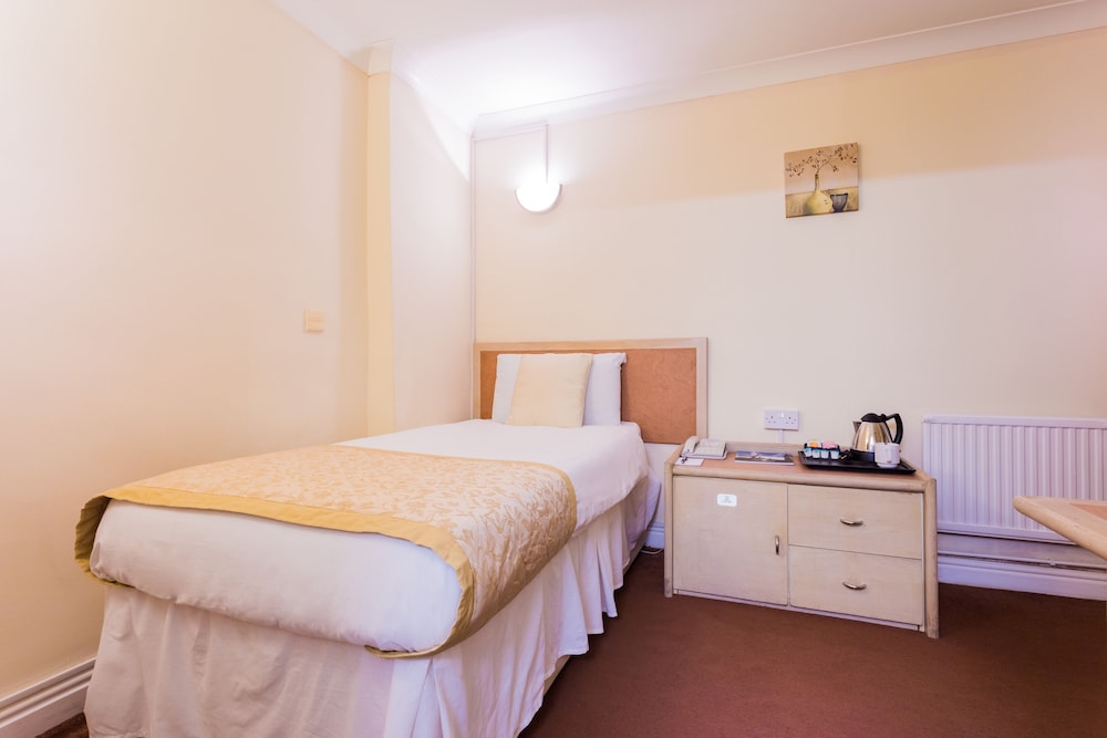 ROOM, SINGLE, NO WINDOW
