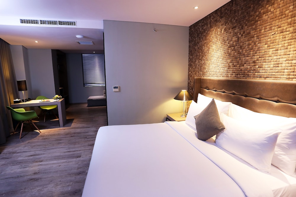 PANORAMIC, SUITE