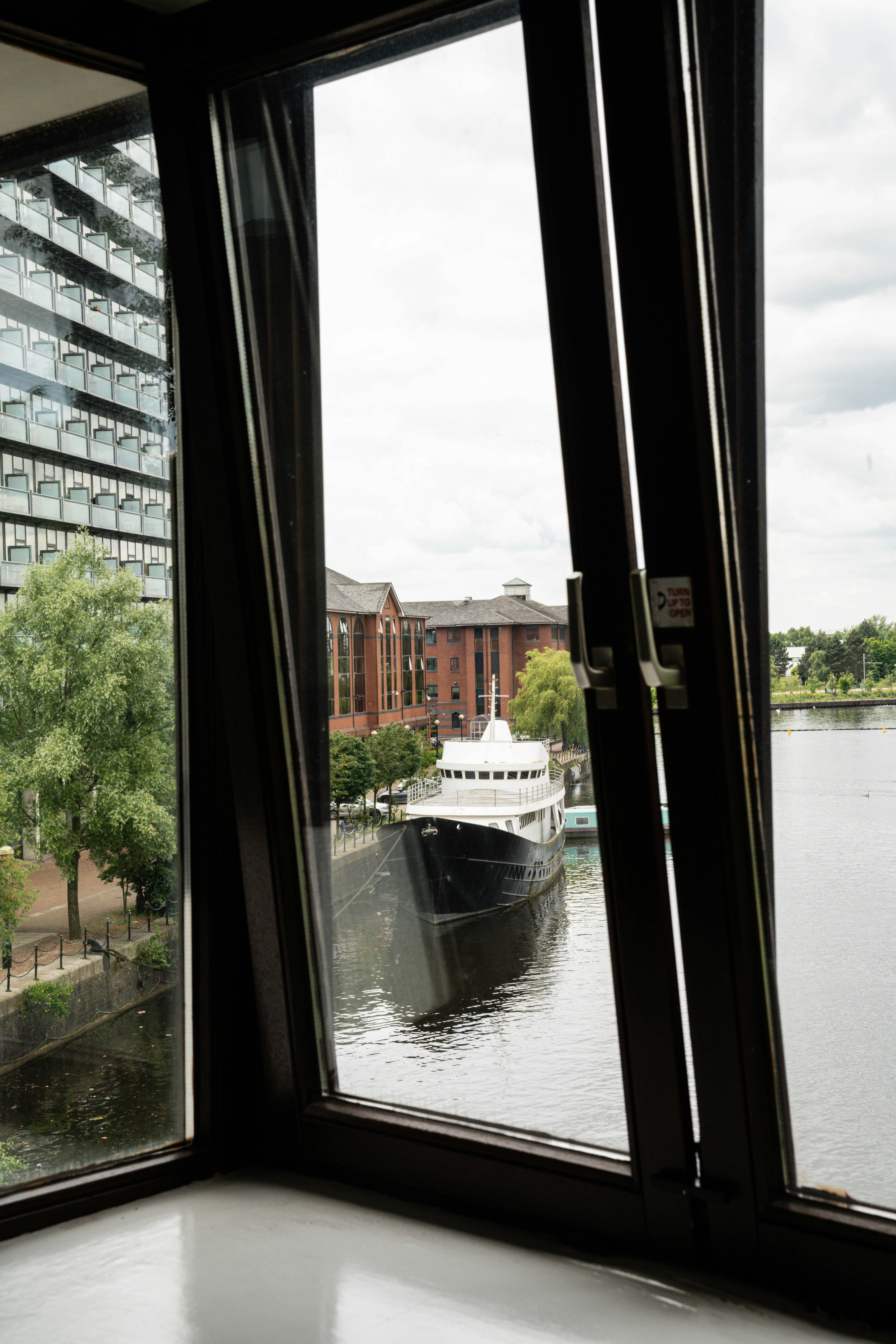 Copthorne Hotel Manchester Salford Quays 52/54