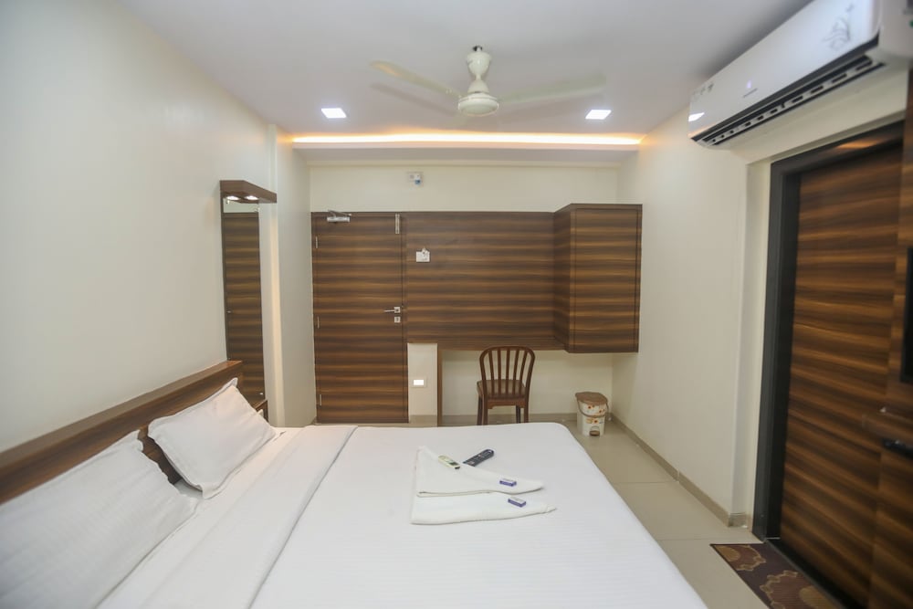 Hotel Midtown Andheri 12/34