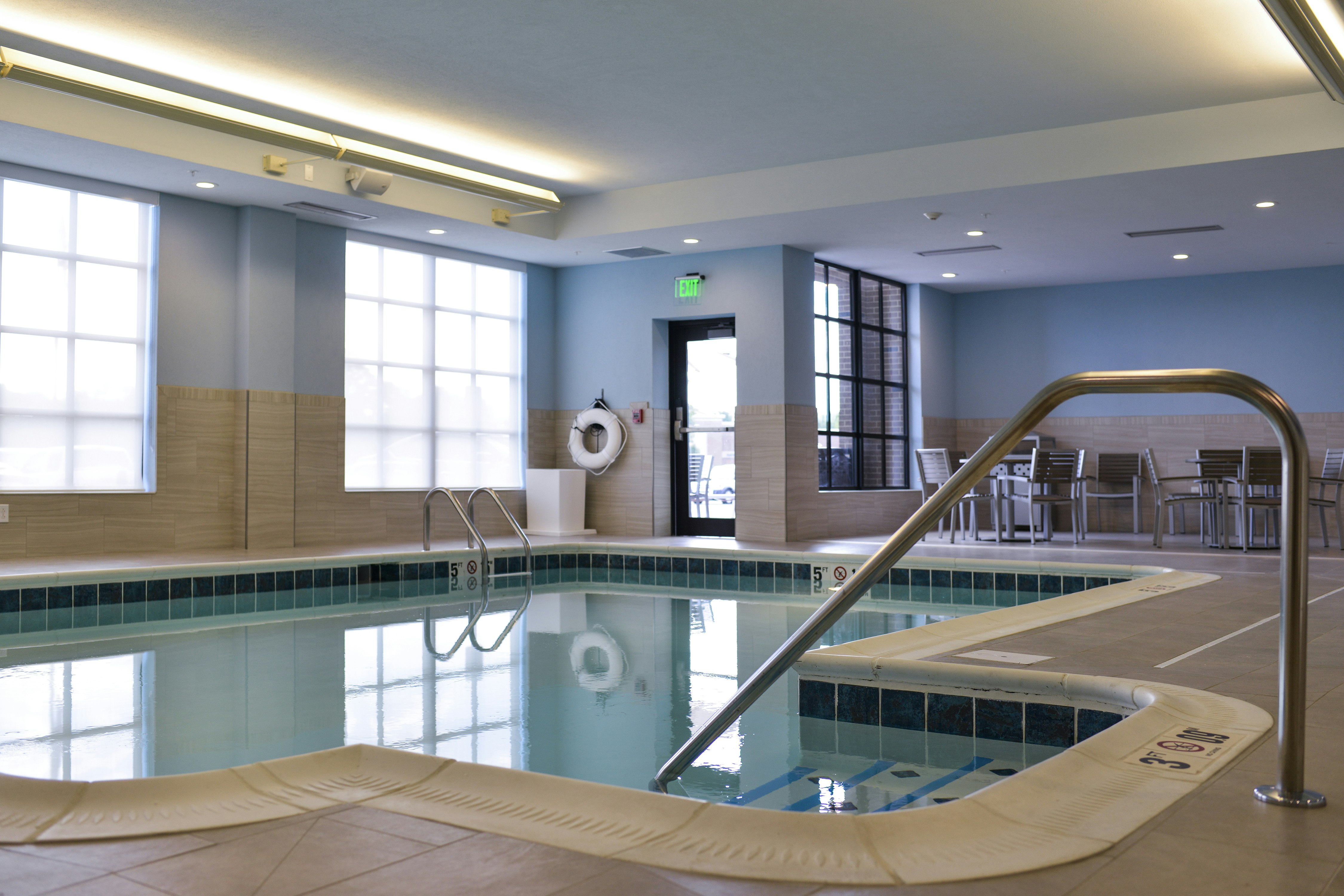 HILTON GARDEN INN LOUISVILLE MALL OF ST. MATTHEWS photo2