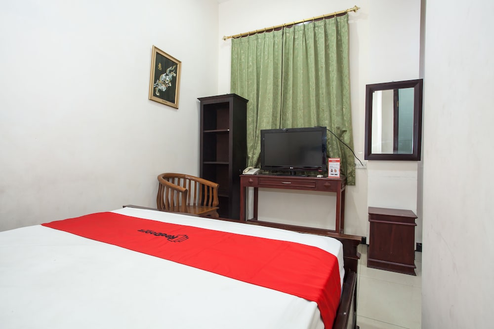 Reddoorz @ Raya Ngagel 2 9/35