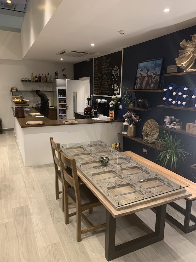Accra Luxury Apartments at The Gardens 39/50