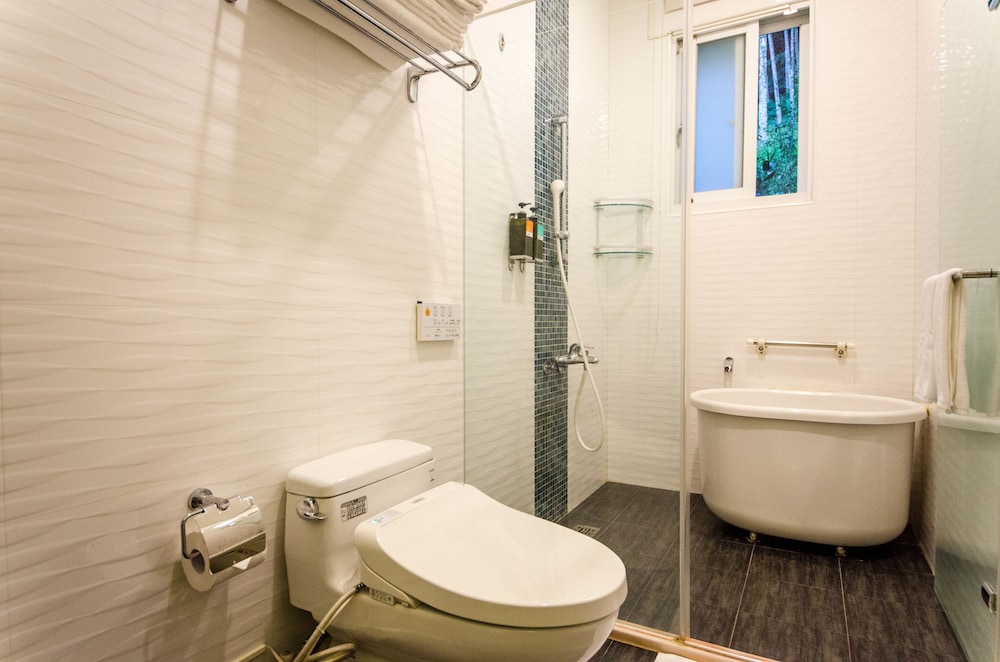 Butchard Villas Sun Moon Lake 42/45
