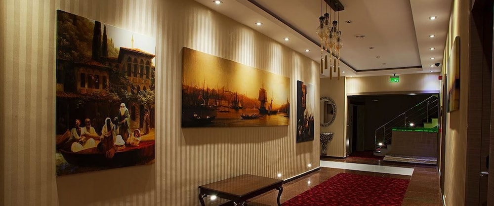 Grand Corner Boutique Hotel 26/45