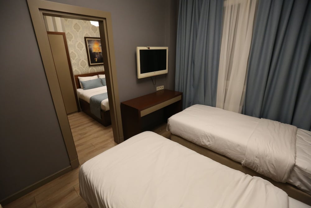 Alba Hotel 4/26