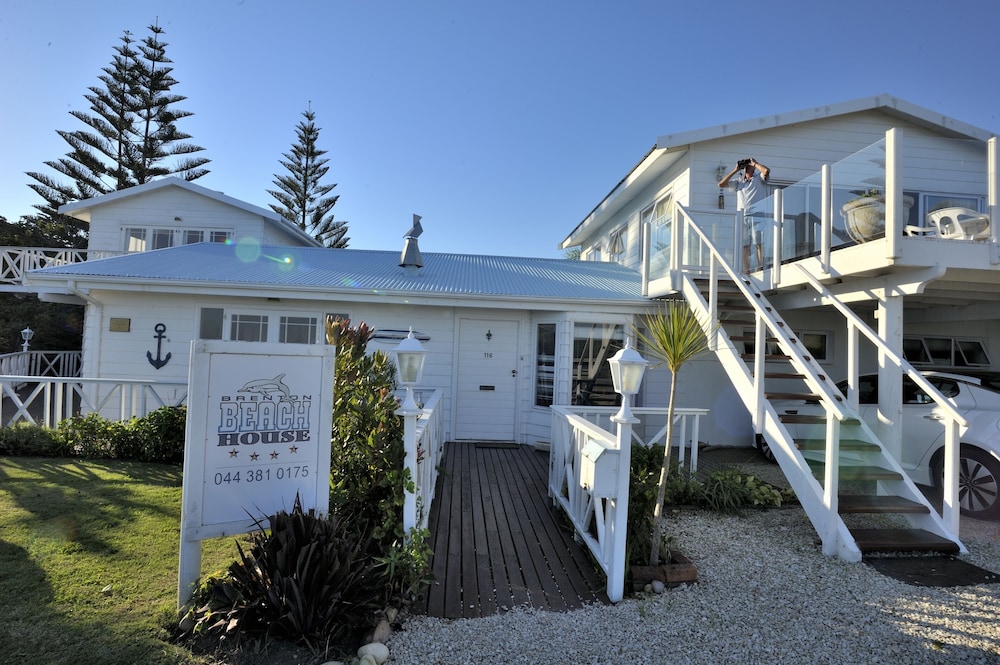 Brenton Beach House 1/50