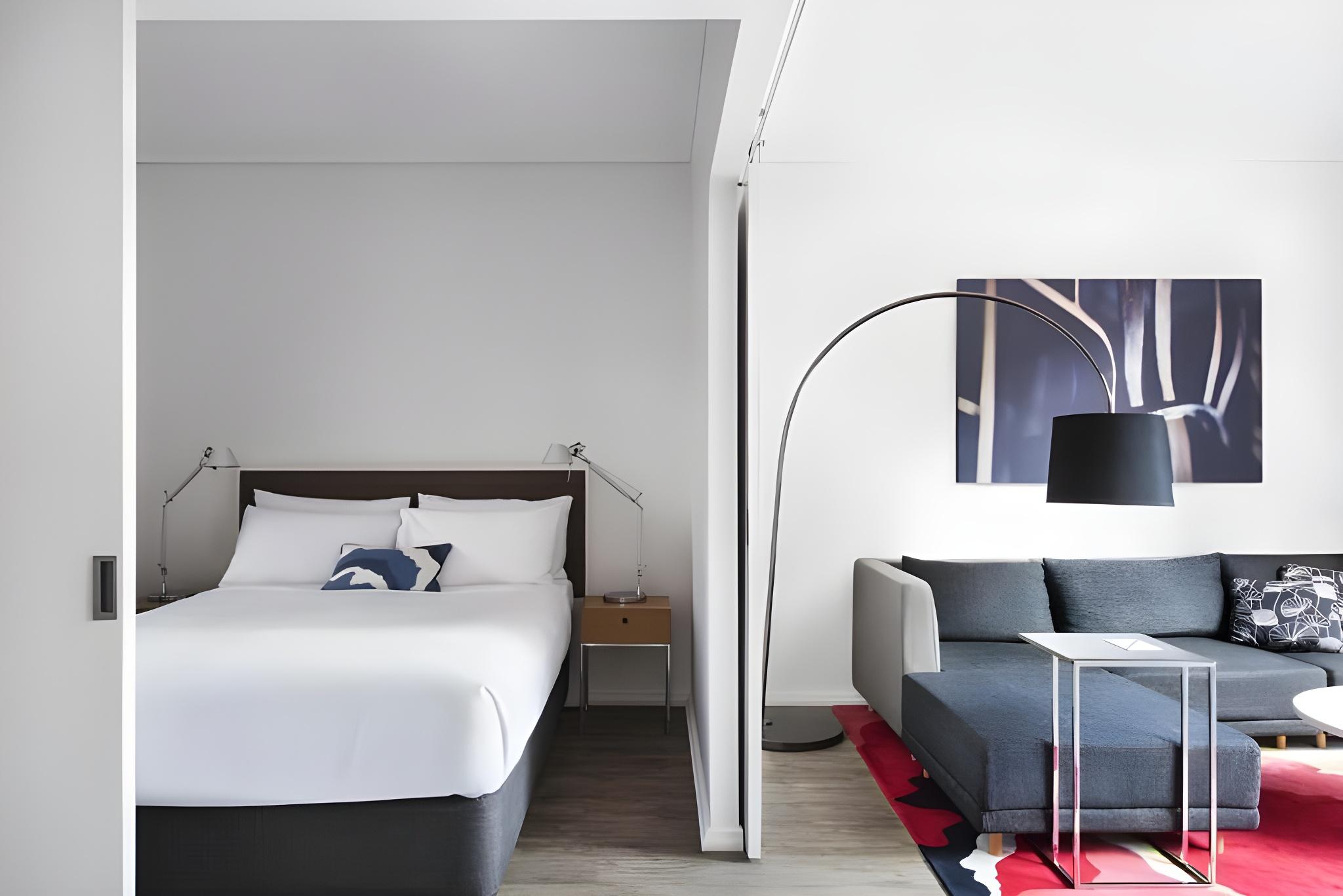2 Bedrooms, Uptown, Suite, Apartment