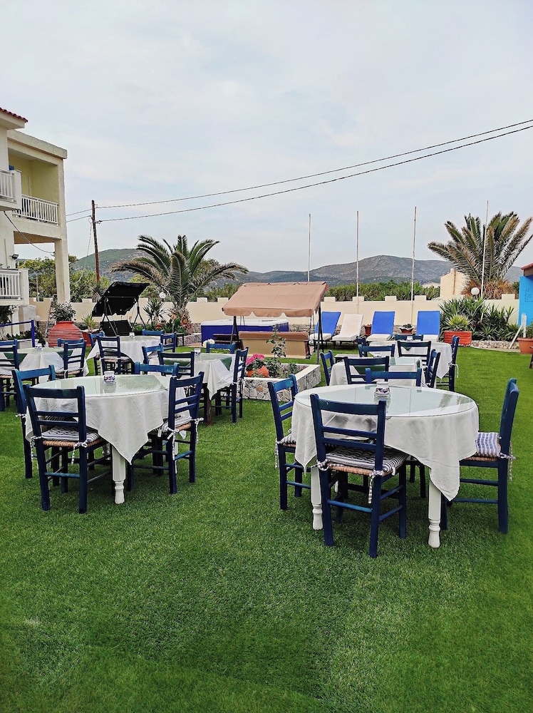 Oceanida Bay Hotel 45/51