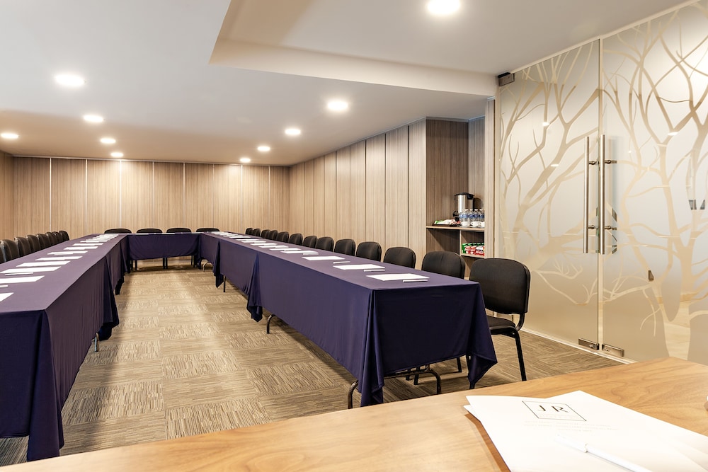 Suites del Angel 63/65