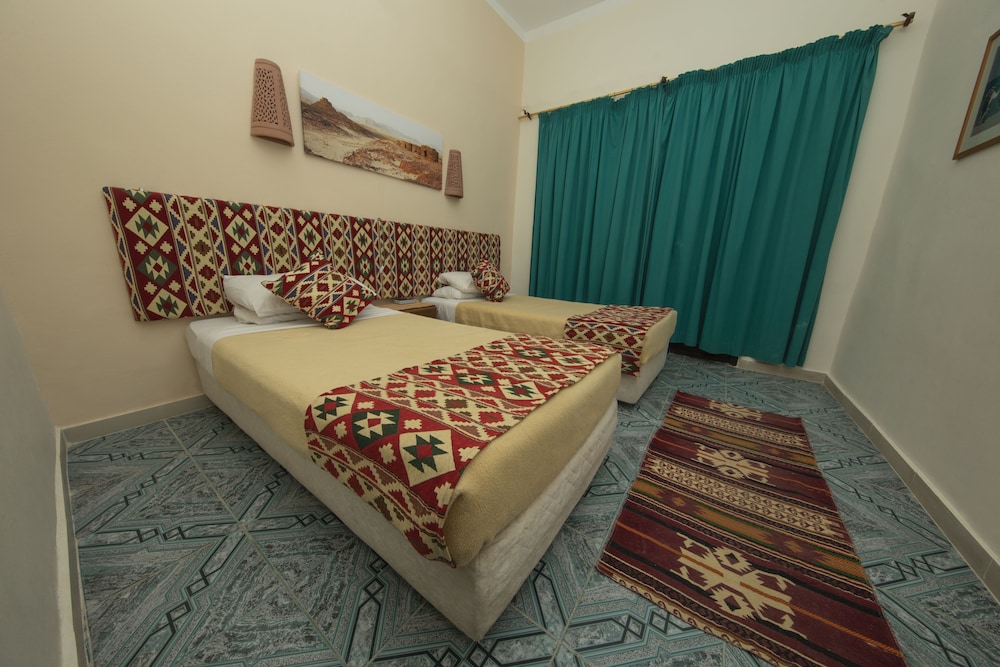 Bedouin Moon Hotel 13/50