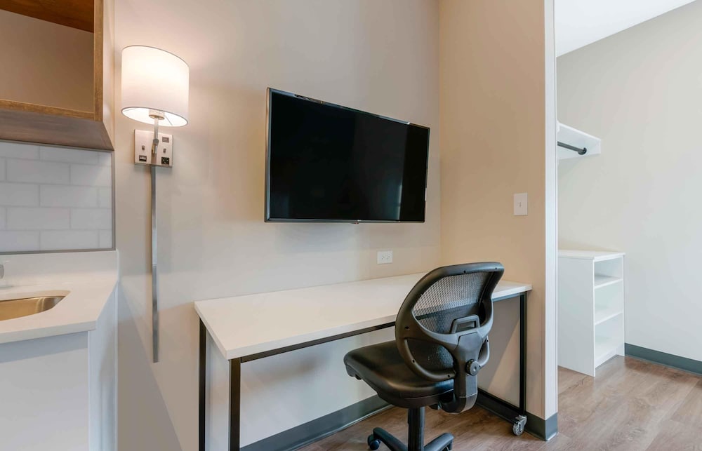 Extended Stay America Premier Suites Orlando Sanford 49/57