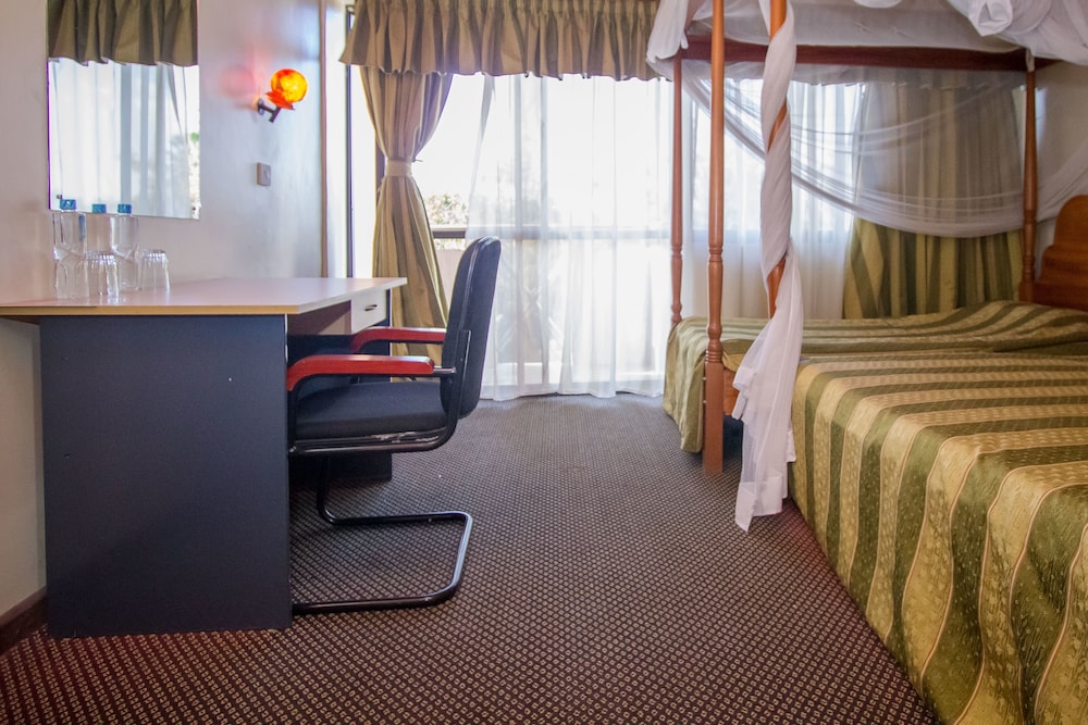 Park Place Hotel 34/80