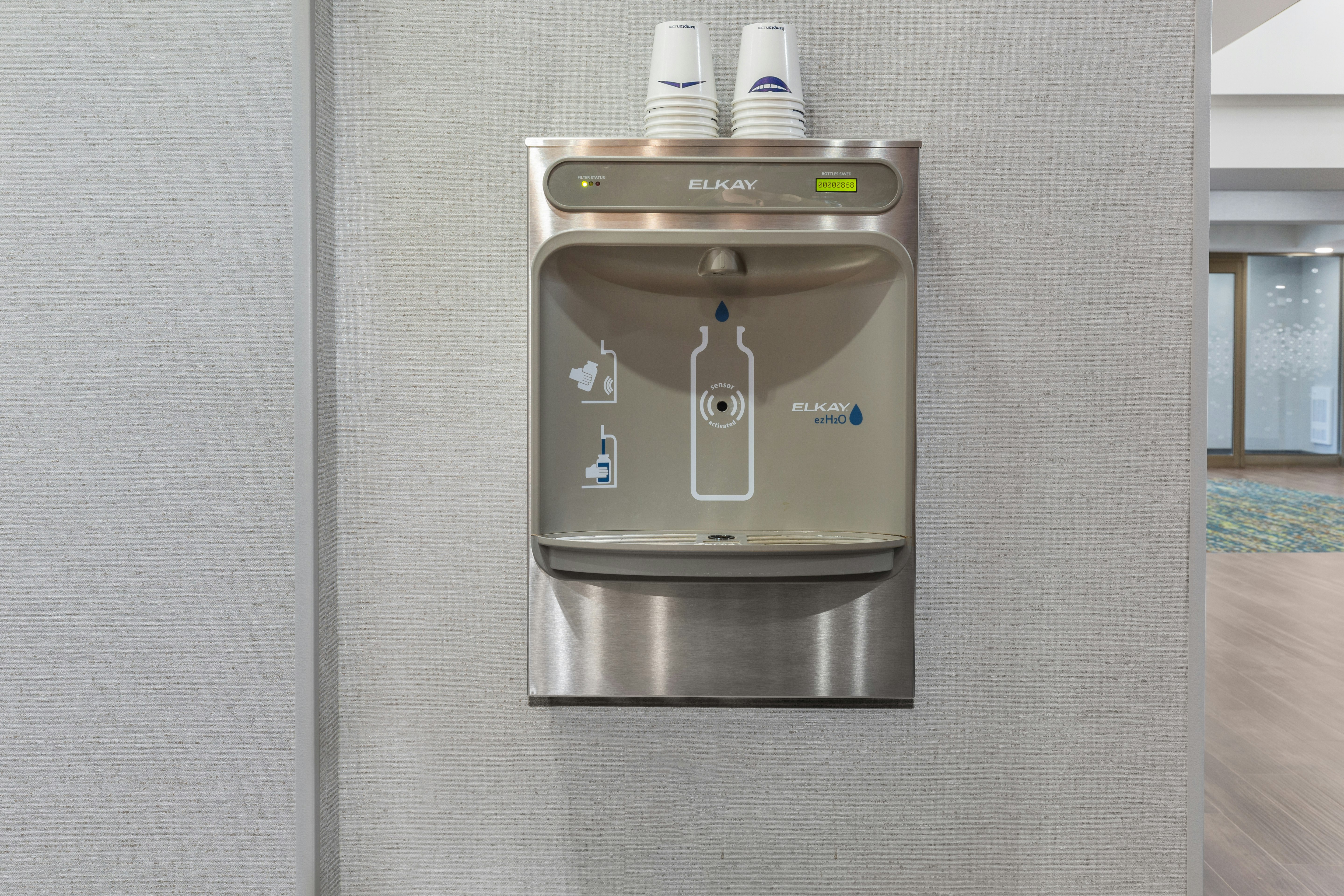 Hampton Inn & Suites by Hilton Toronto Downtown 7/18
