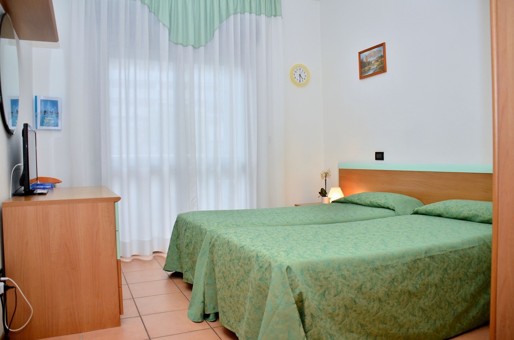 Room, Double Bed
