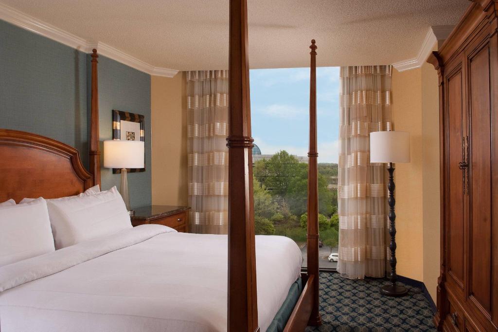 1 Bedroom, Executive, Suite, King Bed, High Floor, Concierge Level