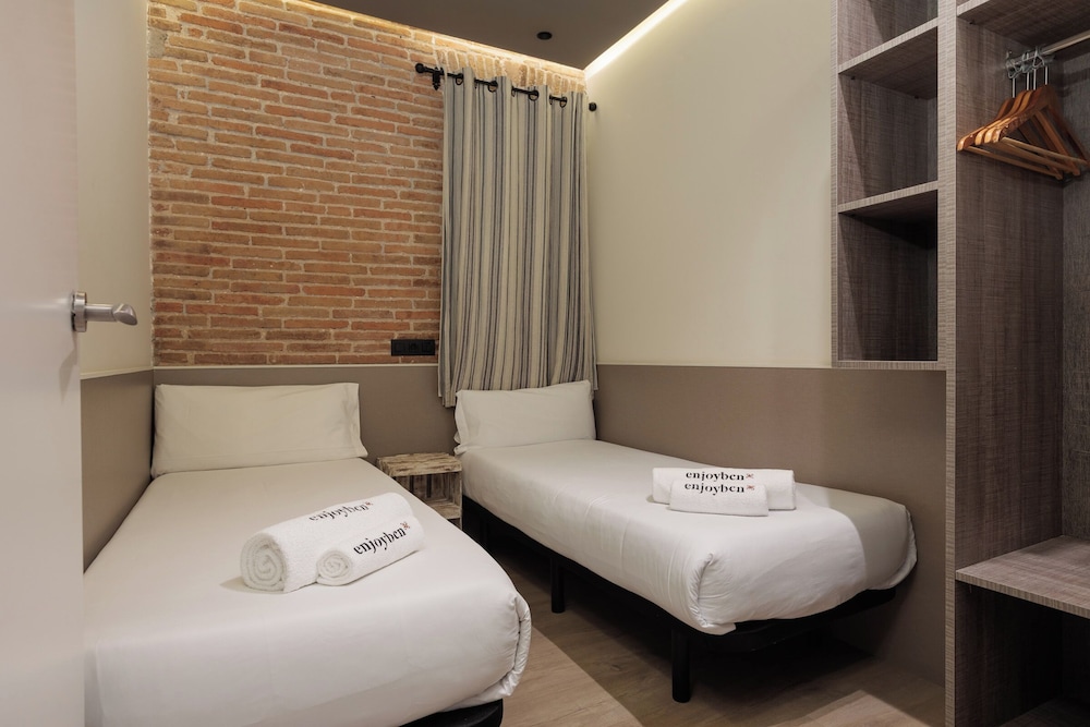 Enjoybcn Miro Apartments 15/50