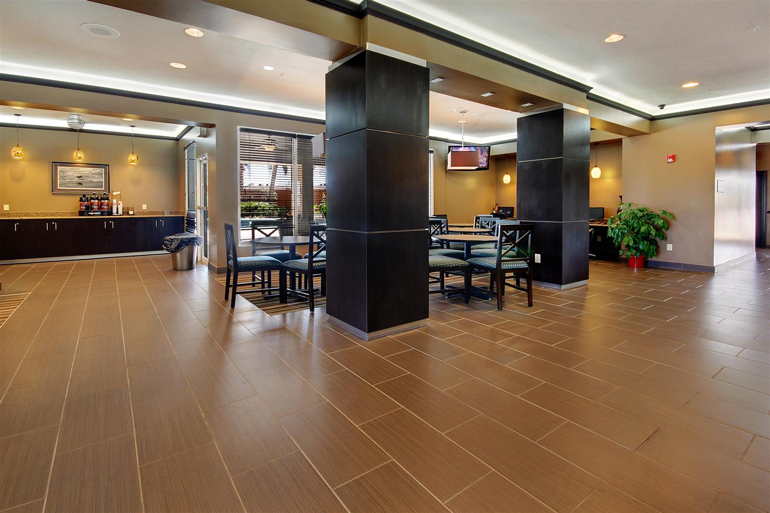 Lobby at Best Western Plus Seawall Inn and Suites By The Beach, GALVESTON - TX