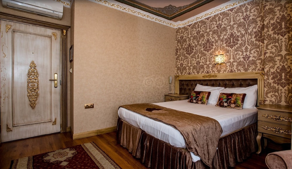 Kaftan Hotel 19/75