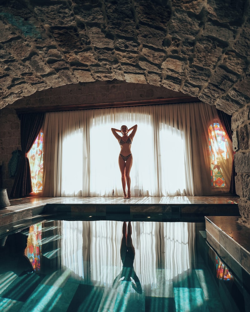 swimming pool spa